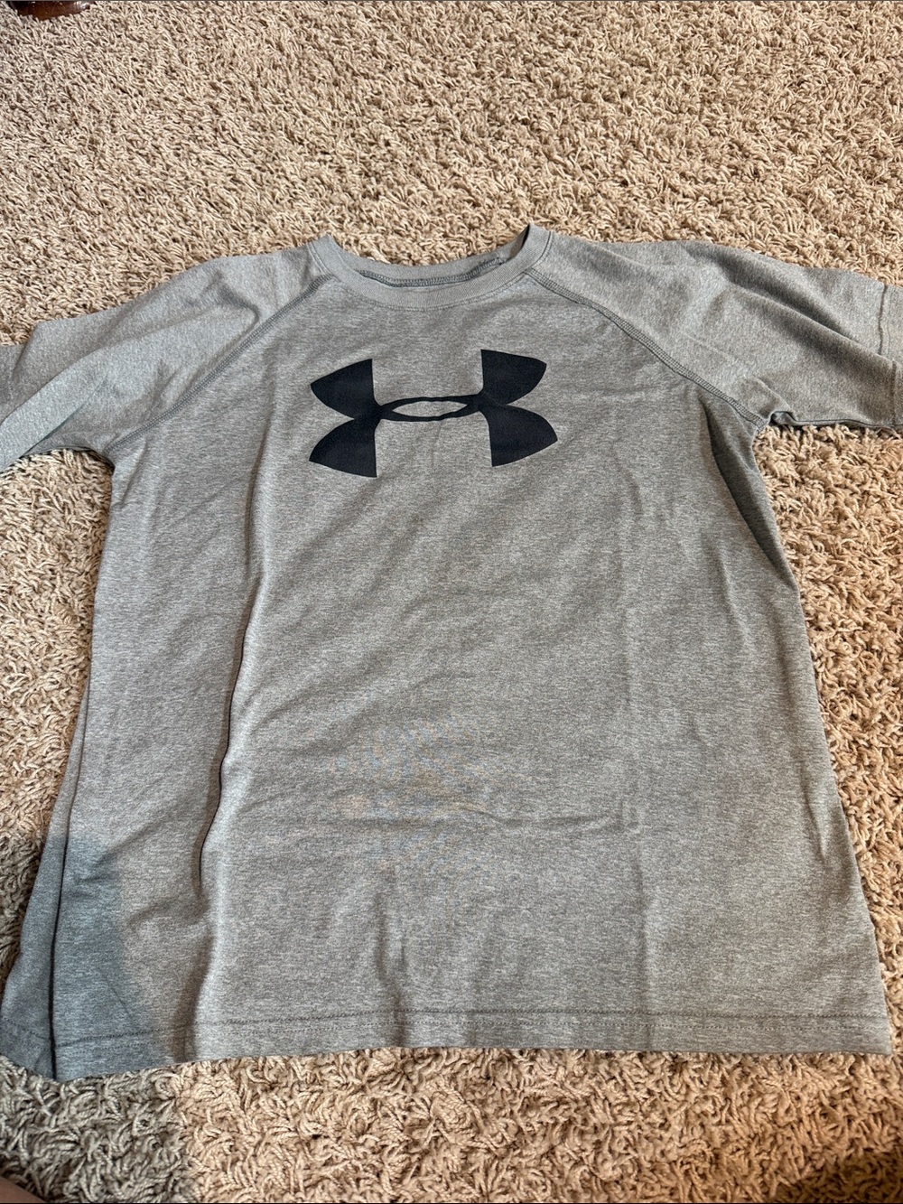 ❤️ Under Armour Gray Short Sleeve Tee with Black Logo